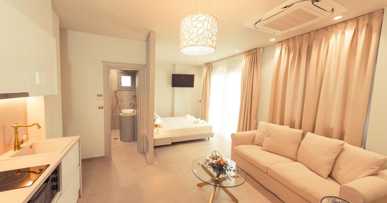 Io Luxury Pool & Hot Tub Suites Preveza Exterior foto