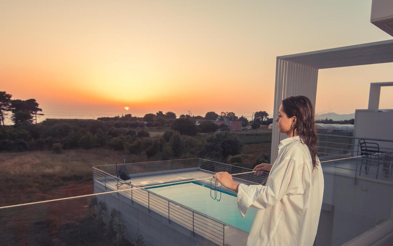 Io Luxury Pool & Hot Tub Suites Preveza Exterior foto