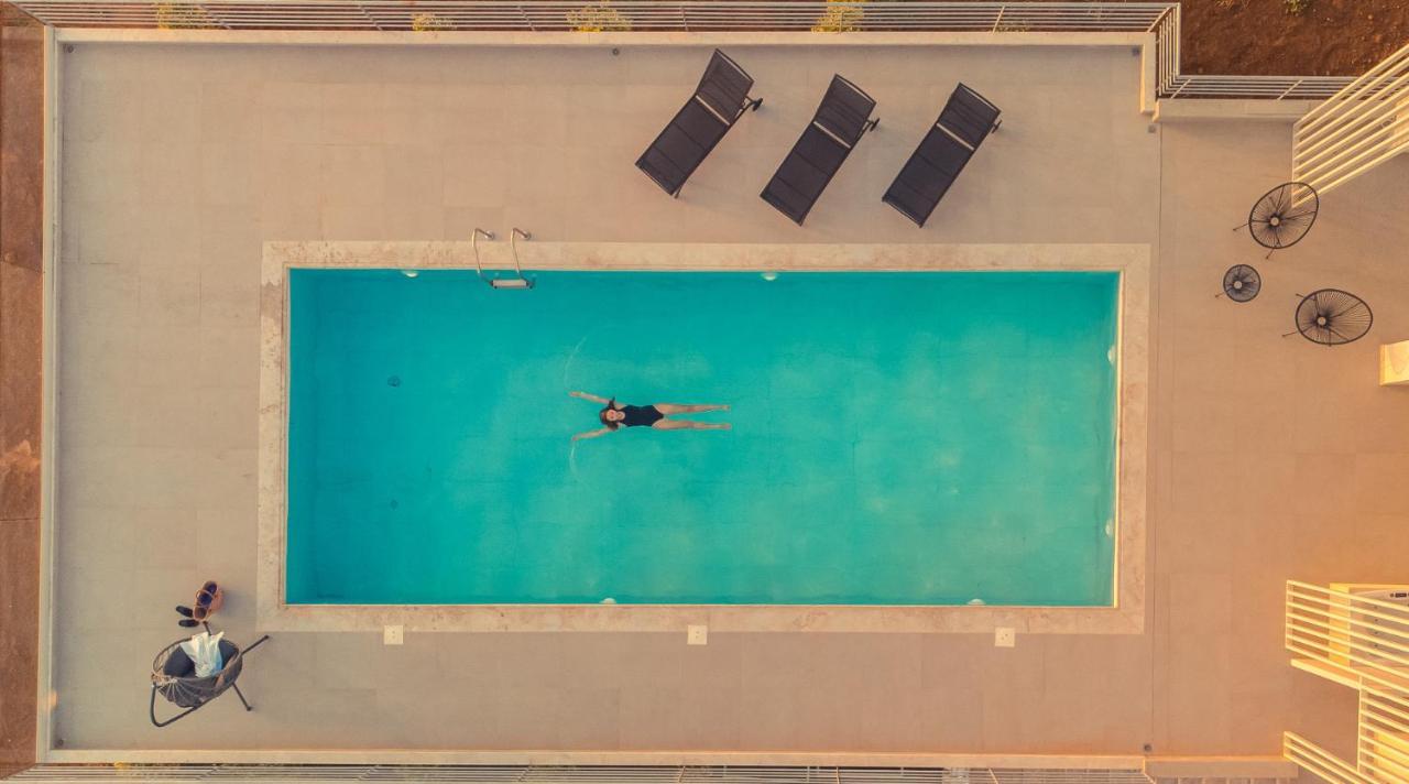 Io Luxury Pool & Hot Tub Suites Preveza Exterior foto