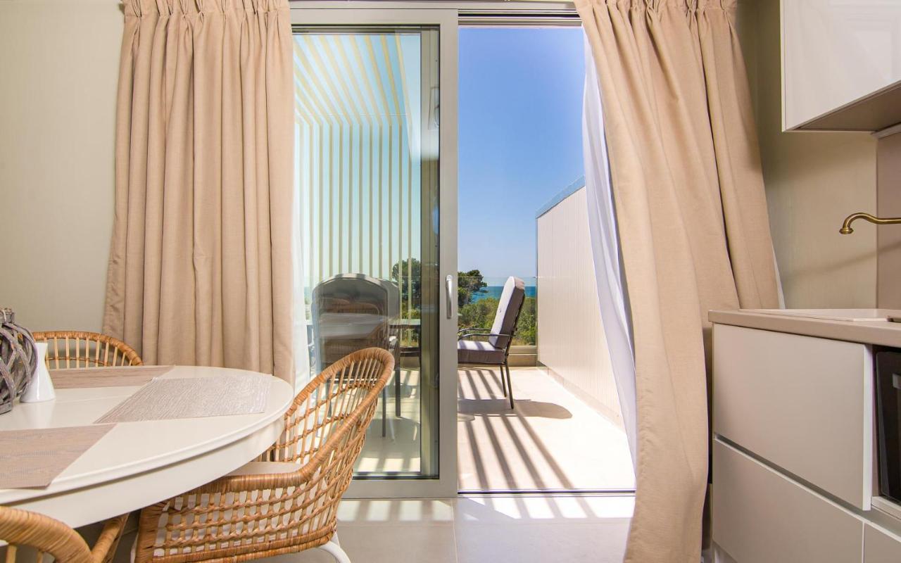 Io Luxury Pool & Hot Tub Suites Preveza Exterior foto