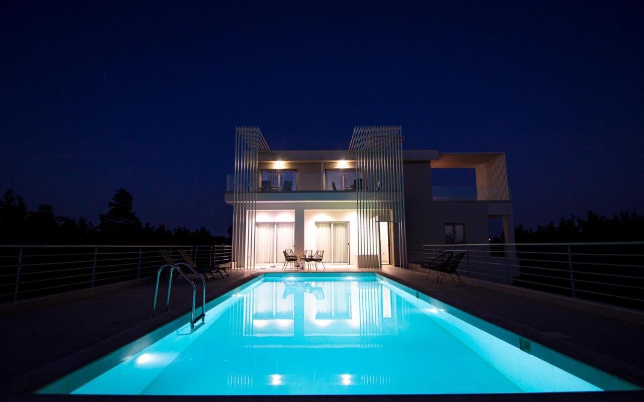 Io Luxury Pool & Hot Tub Suites Preveza Exterior foto