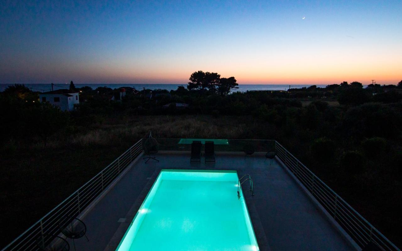 Io Luxury Pool & Hot Tub Suites Preveza Exterior foto