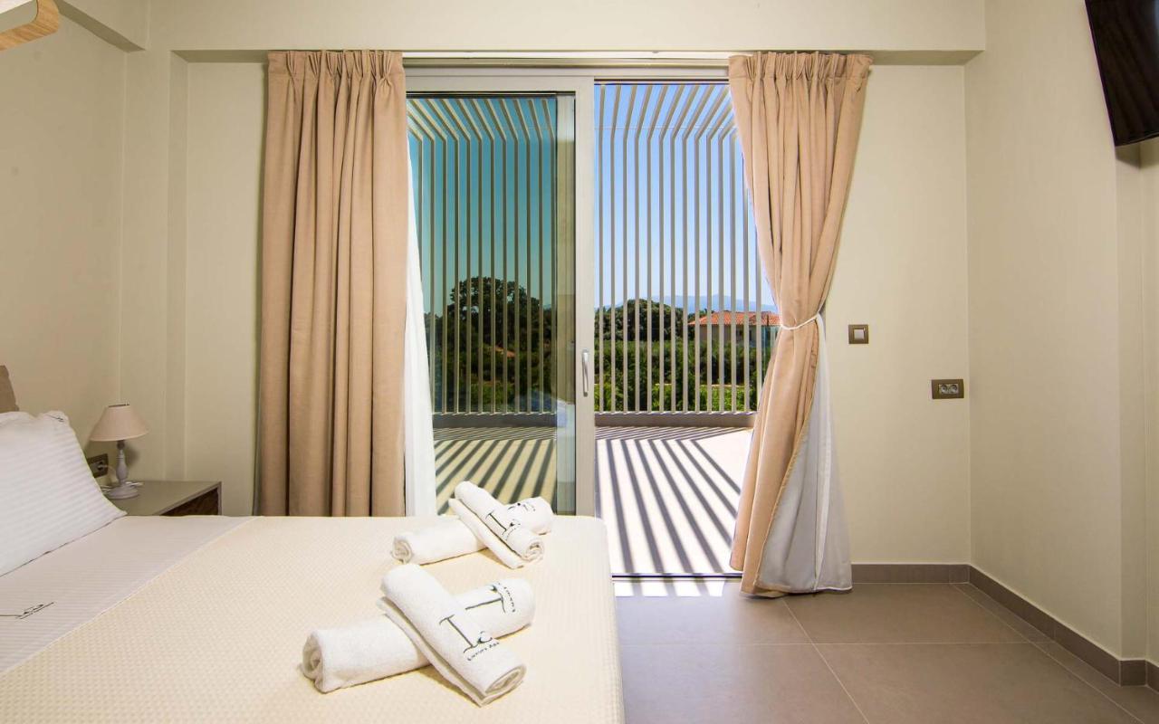 Io Luxury Pool & Hot Tub Suites Preveza Exterior foto